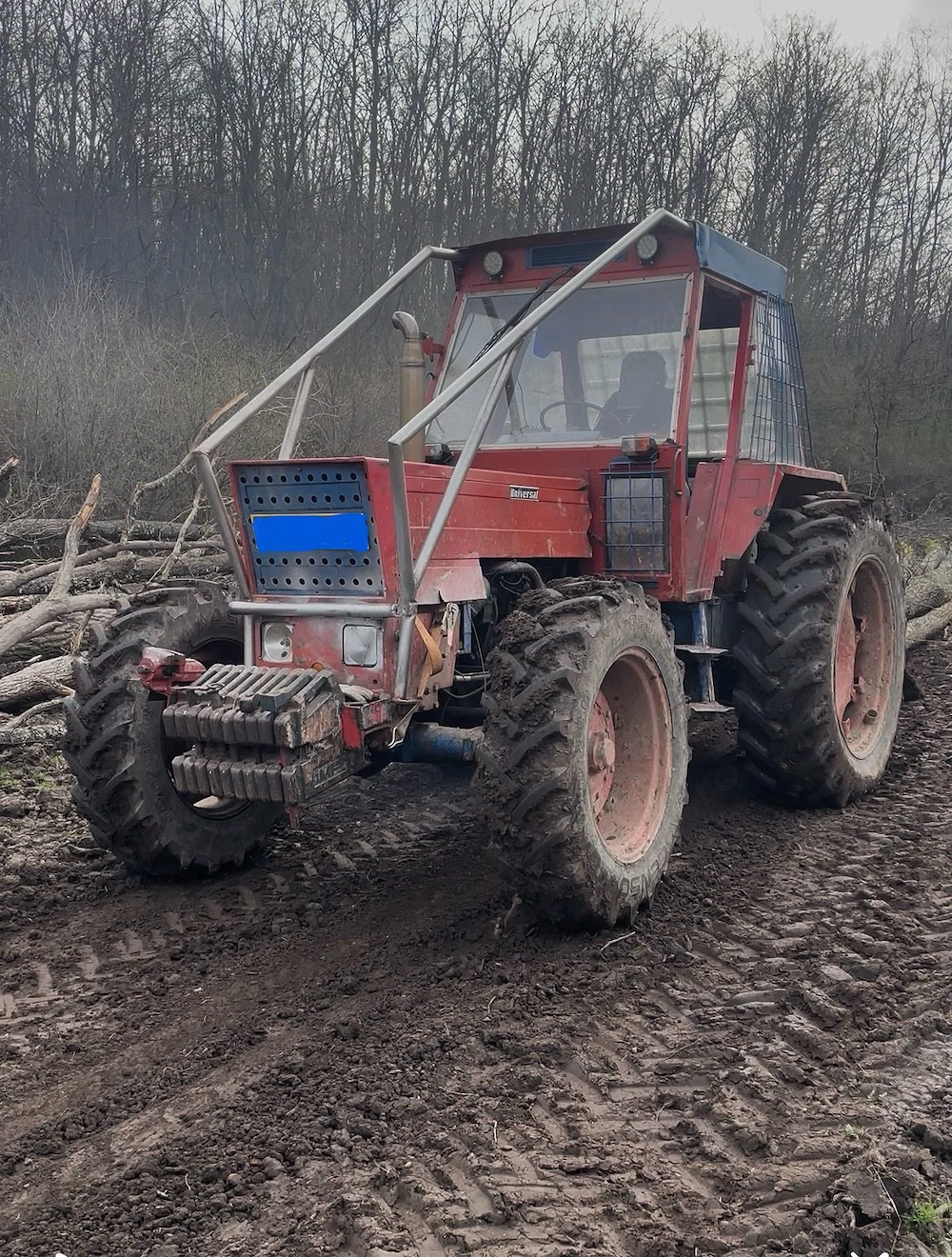 Vând DT 1010 forestier