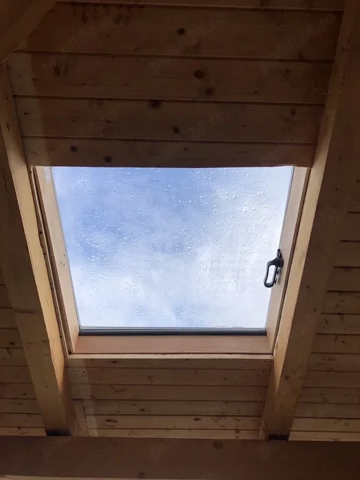 Geam luminator terasă , nou. Rama lemn