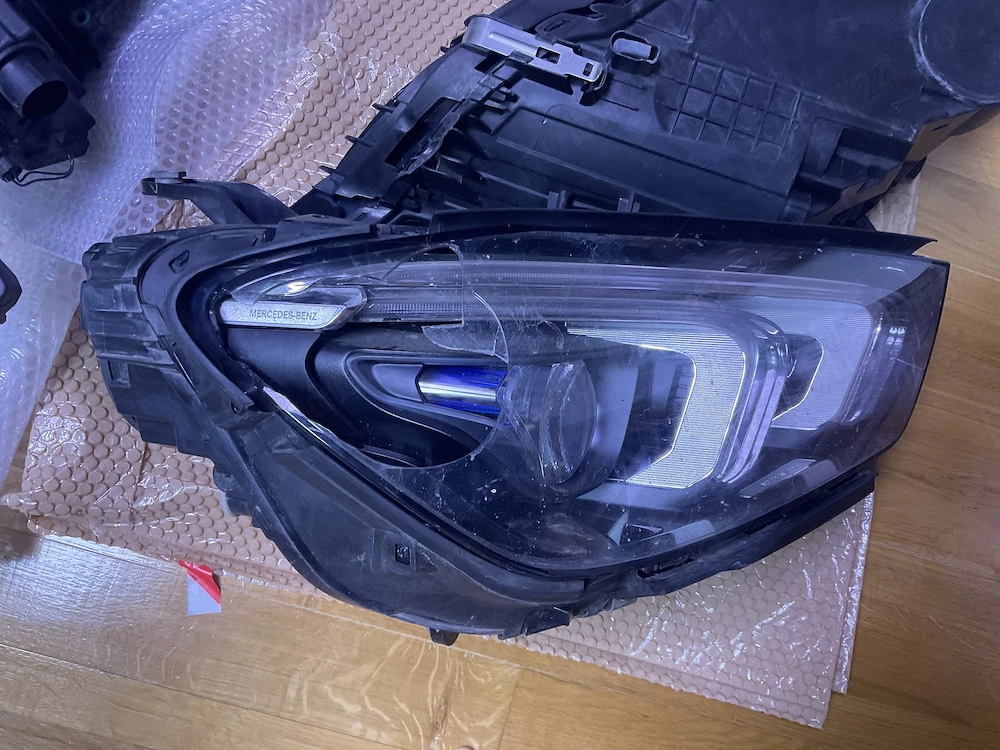 Far Mercedes GLE 2020 dreapta - Far Volvo XC 60 -2023 full led 