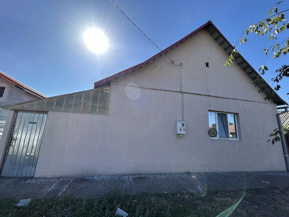 Casă de vânzare 960 mp sau teren de vânzare 960 mp