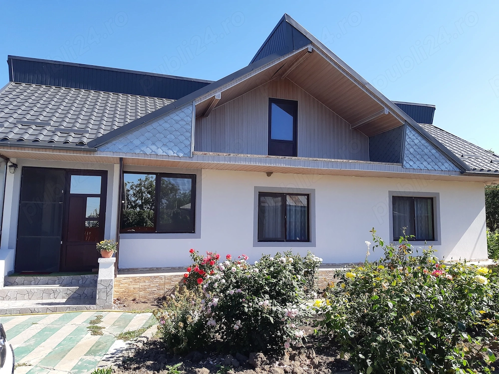 Casa cu teren de vanzare Perieni, Vaslui