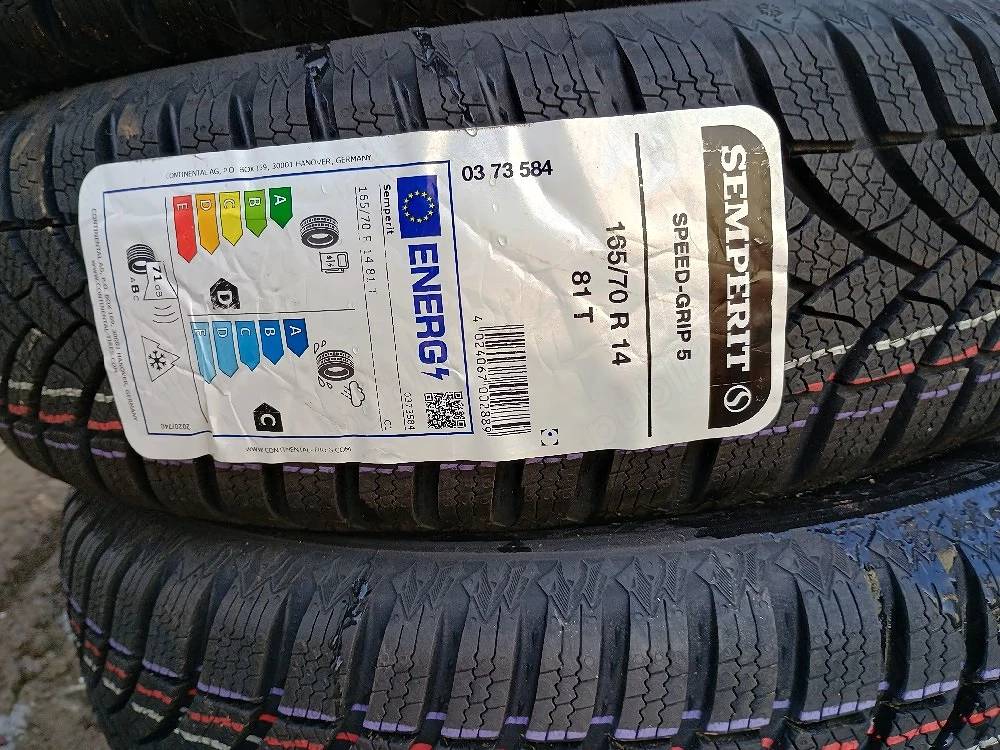 vând cauciucuri 165/70 r14 