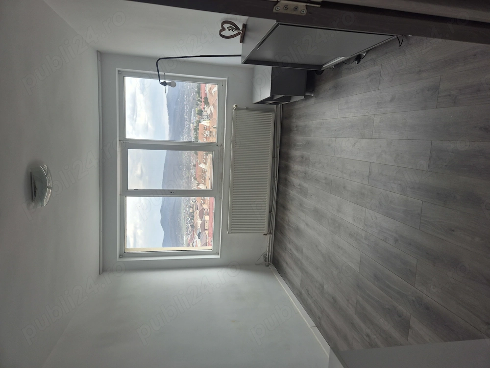 închiriez apartament  2 camere plus sufragerie  