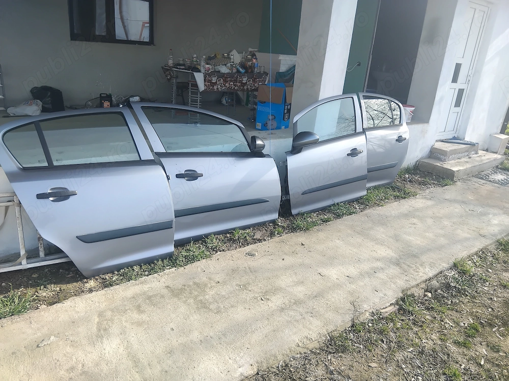 Dezmembrez corsa d 1.3 cdti