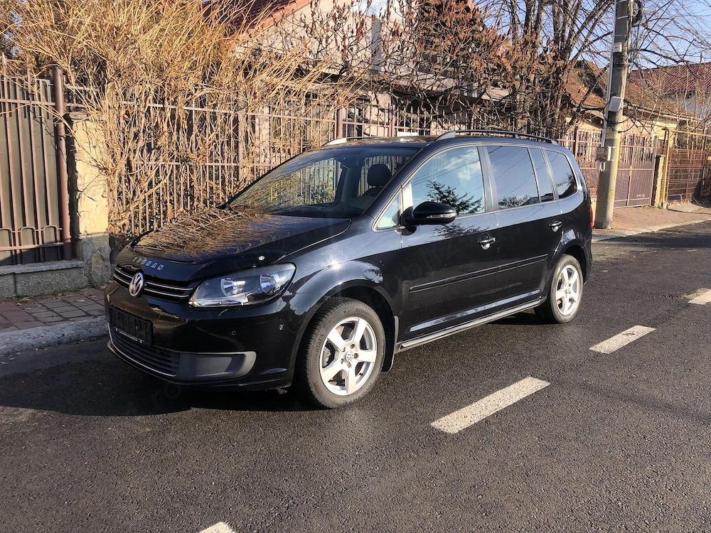 Vand VW TOURAN fab. 08. 2012 motor 1400 TGI benzina + Gaz  cutie Automata DSG , Piele, Navigatie,