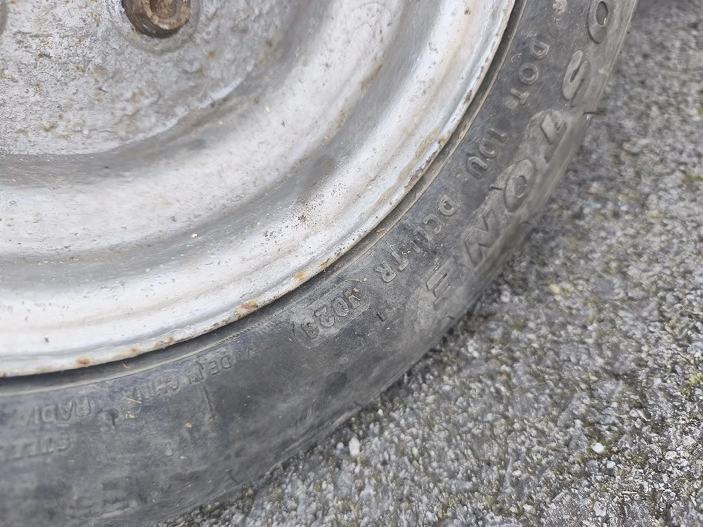 vând platformă auto 35