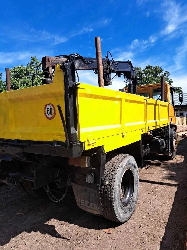 Iveco basculabil cu macara 