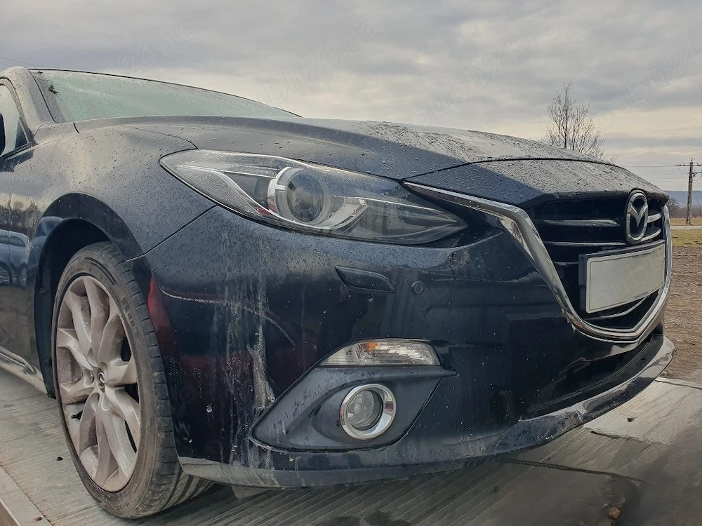 Dezmembrez Mazda 3 2.2D 2013