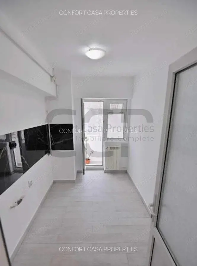 Bulevardul Decebal, stradal, RENOVAT RECENT,metrou Piata Muncii