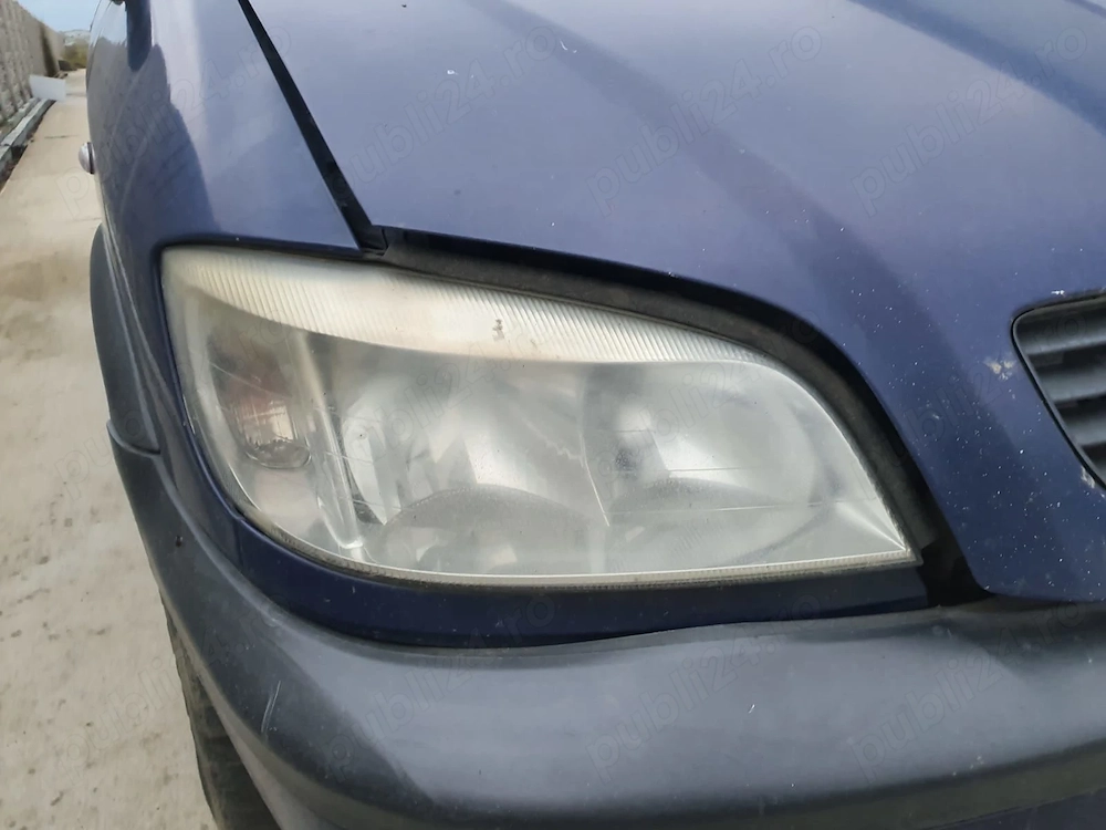 Far dreapta/stanga Opel Zafira A