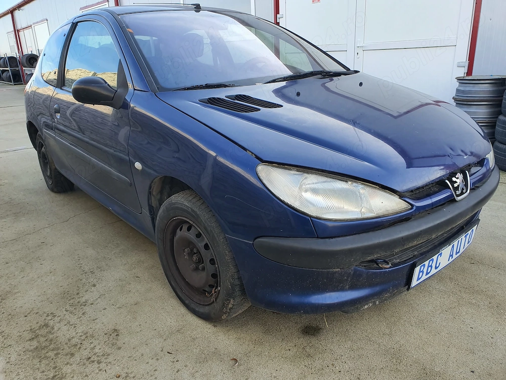 Far dreapta Peugeot 206