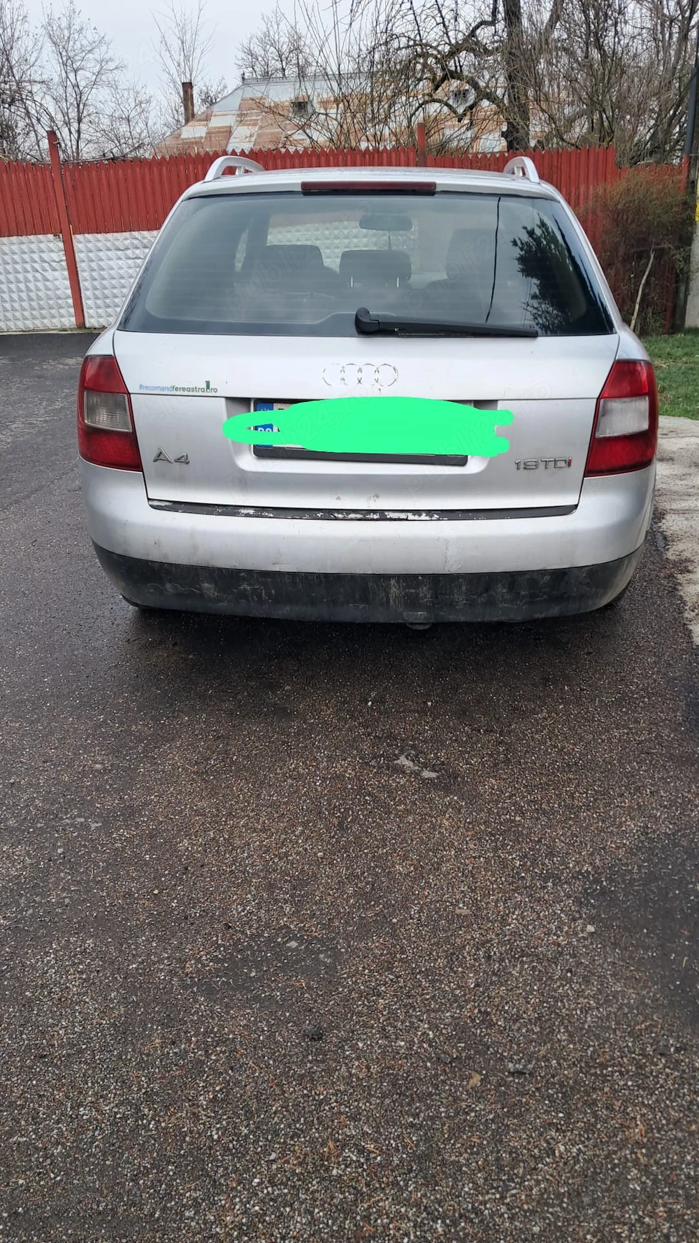 Dezmembrez sau vând întreg 