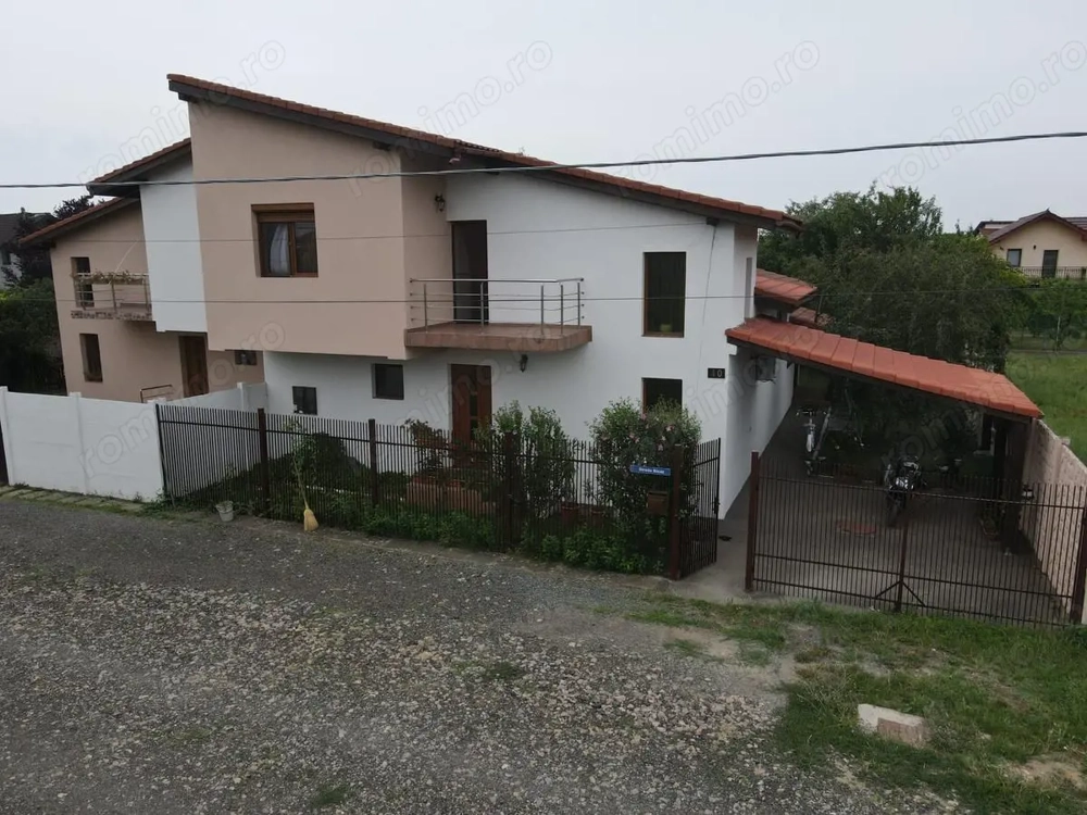 1 2 Duplex de Vânzare 152 mp utili + 455 mp teren Locație Excelentă!