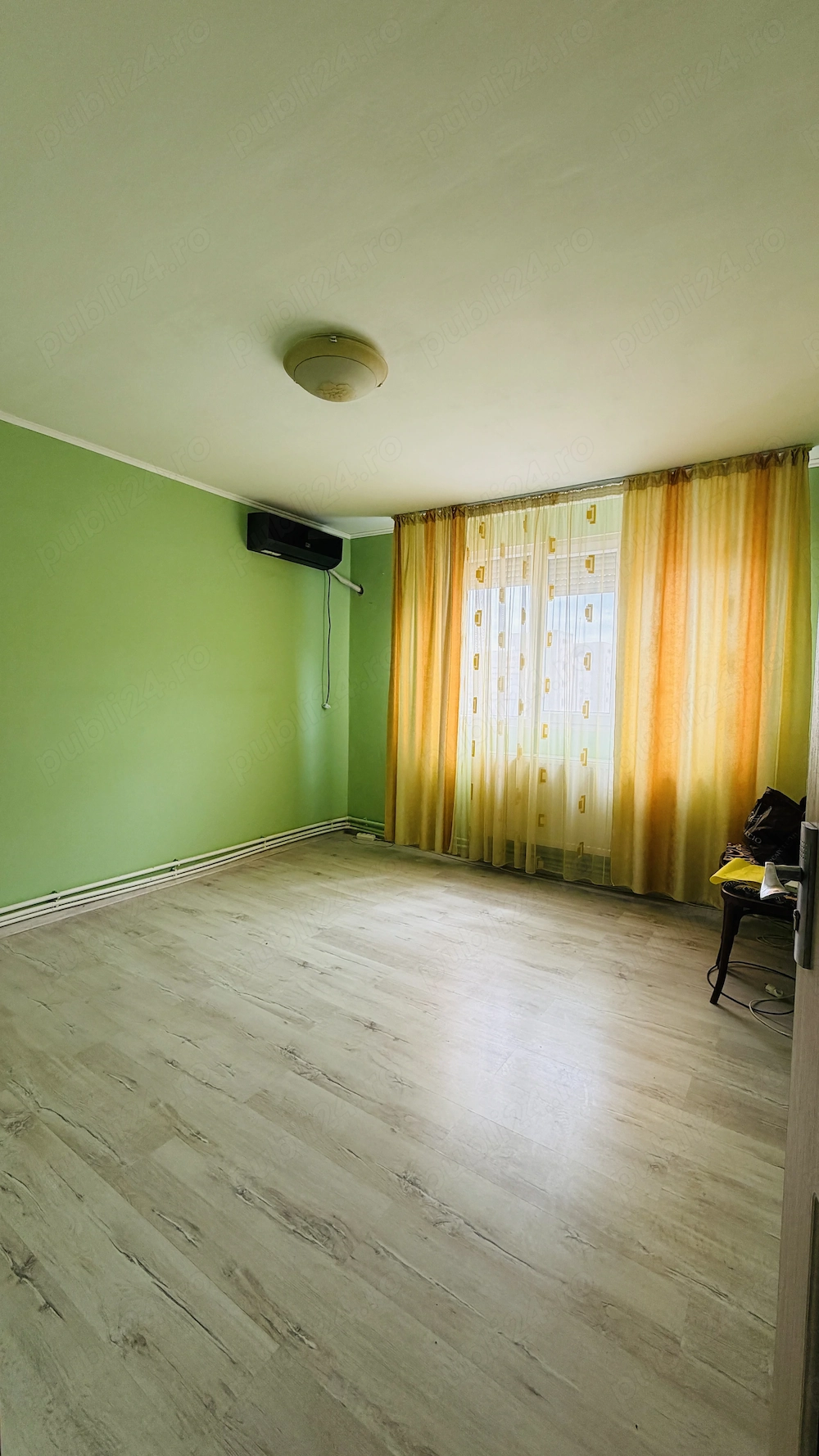 Apartament 3 camere dec. in Galati, Micro 20, etaj 7 10, sup. 65 mp, liber