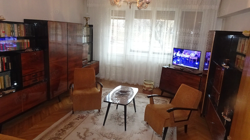 Vand apartament cu 2 camere in Deva, zona Titu Maiorescu,parter inalt, bloc de caramida de 4 etaje, 