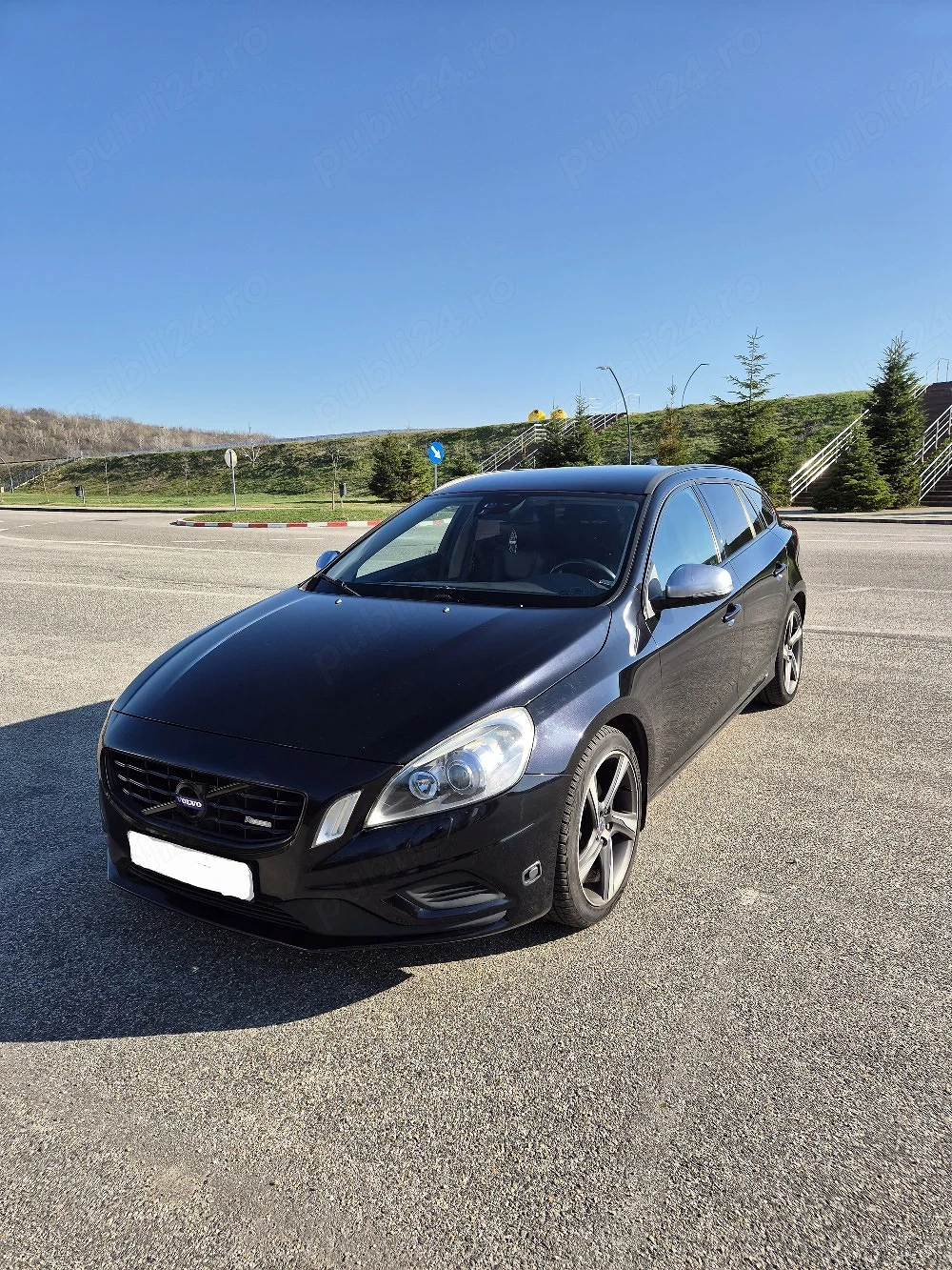 Vând Volvo R-design V60-1.6 benzina-179 CP