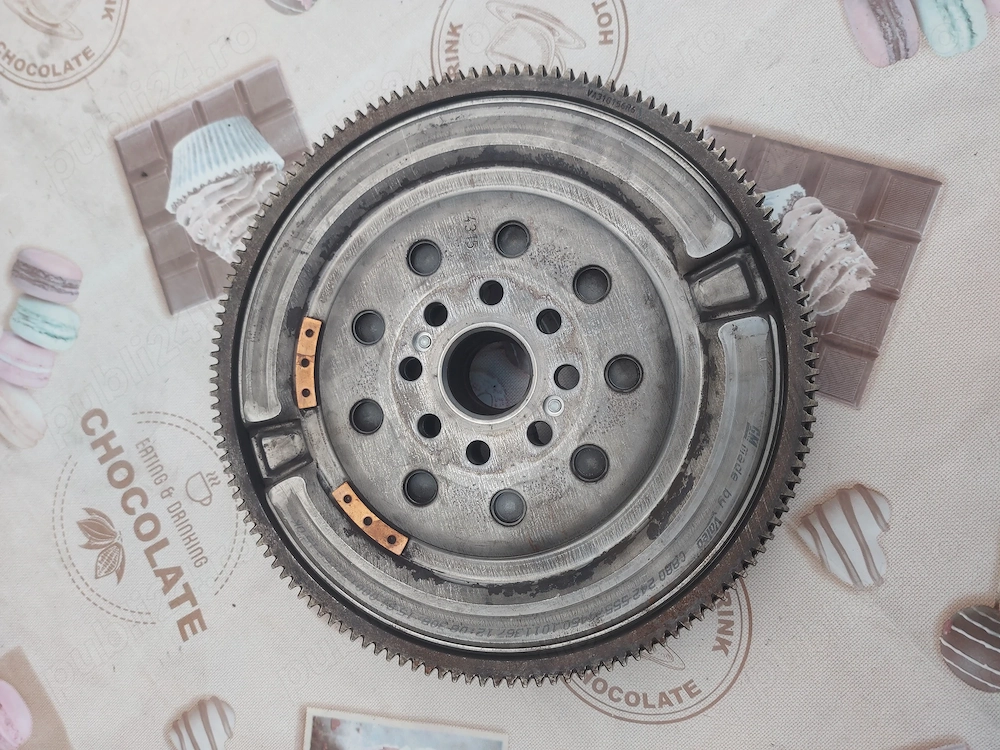 Vând Volanta Opel Astra 1,6   masa dubla 136cp și Pompa Ulei