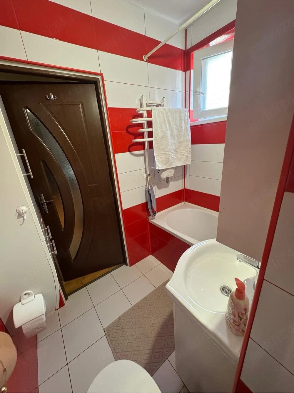 Apartament 3 camere decomandat 