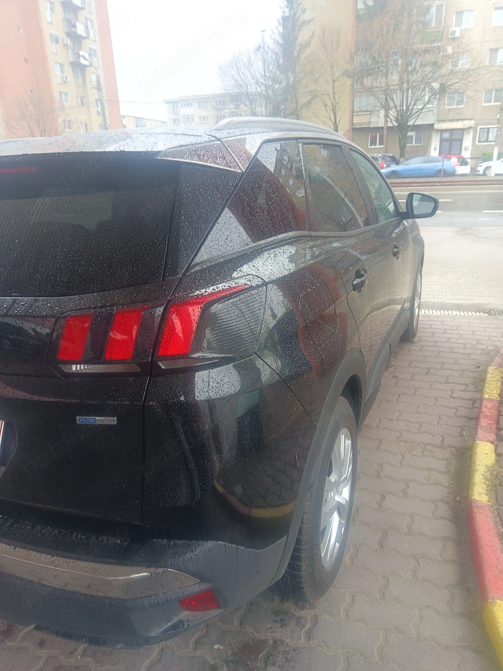 Vînd Peugeot 3008 benzină
