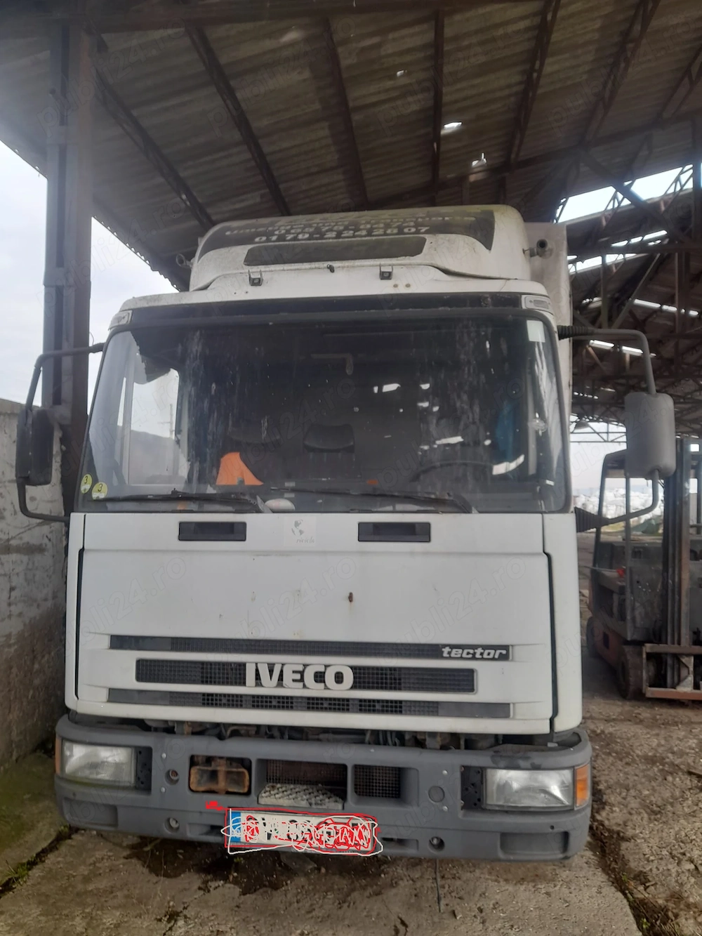 Vindem camion iveco eurocargo an 2001 , pentru dezmembrari