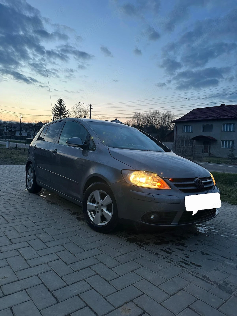 Vând Volkswagen Golf V Plus 1.9 TDI   105 CP   2007