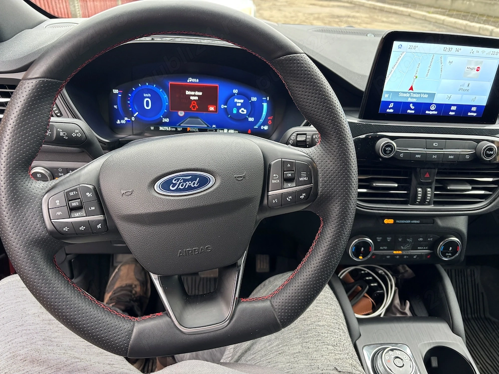 Ford Kuga, 2.5 L Plug in Hybrid, 225 CP, cutie Automata, tractiune fata, 36500 km, 2023