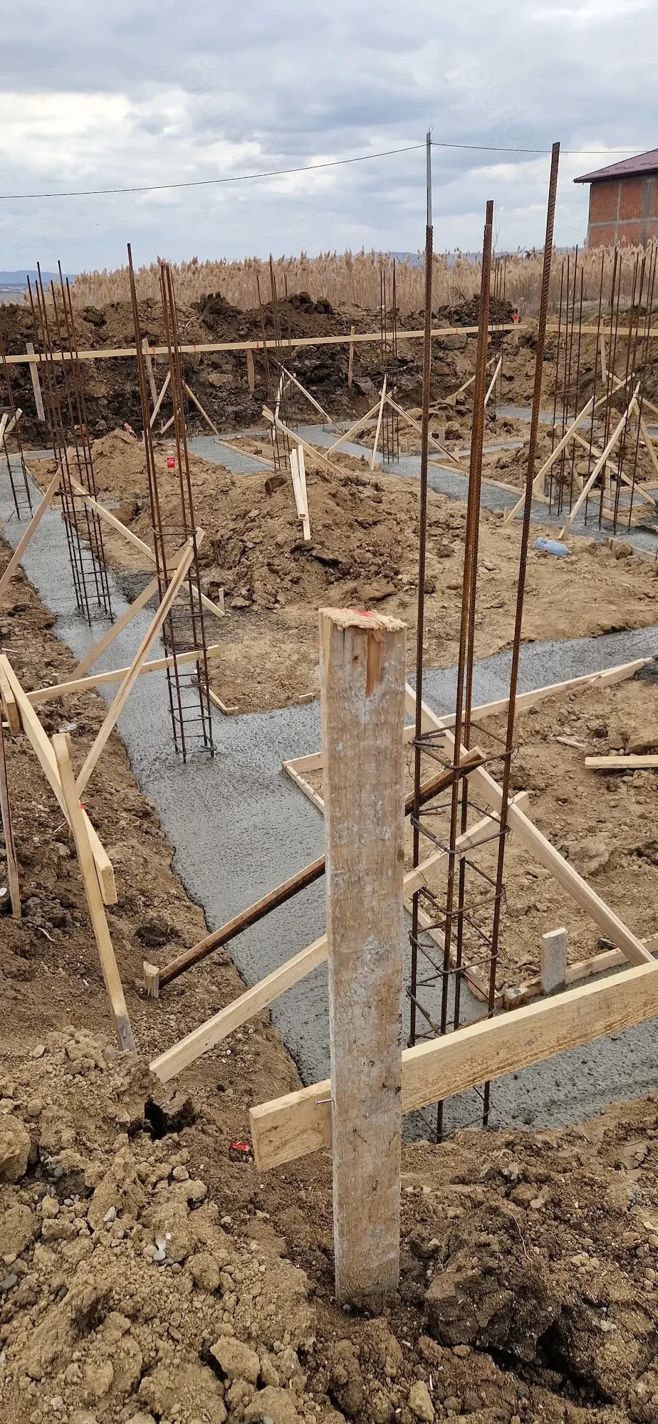 Vanzare casă în constructie și teren Miroslava 