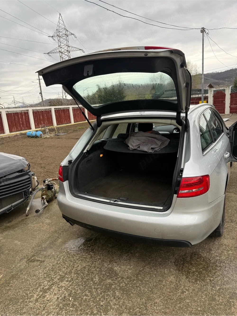 dezmembrez audi a4 b8 2.0 tdi caga orice piesa disponibila 