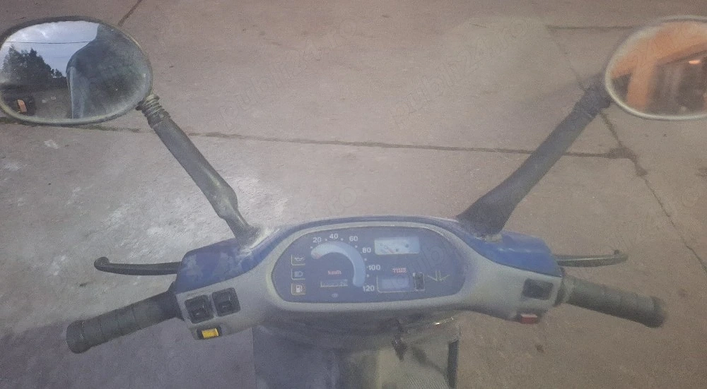 Vând 2x Piaggio Sfera 80   unul funcțional + piese