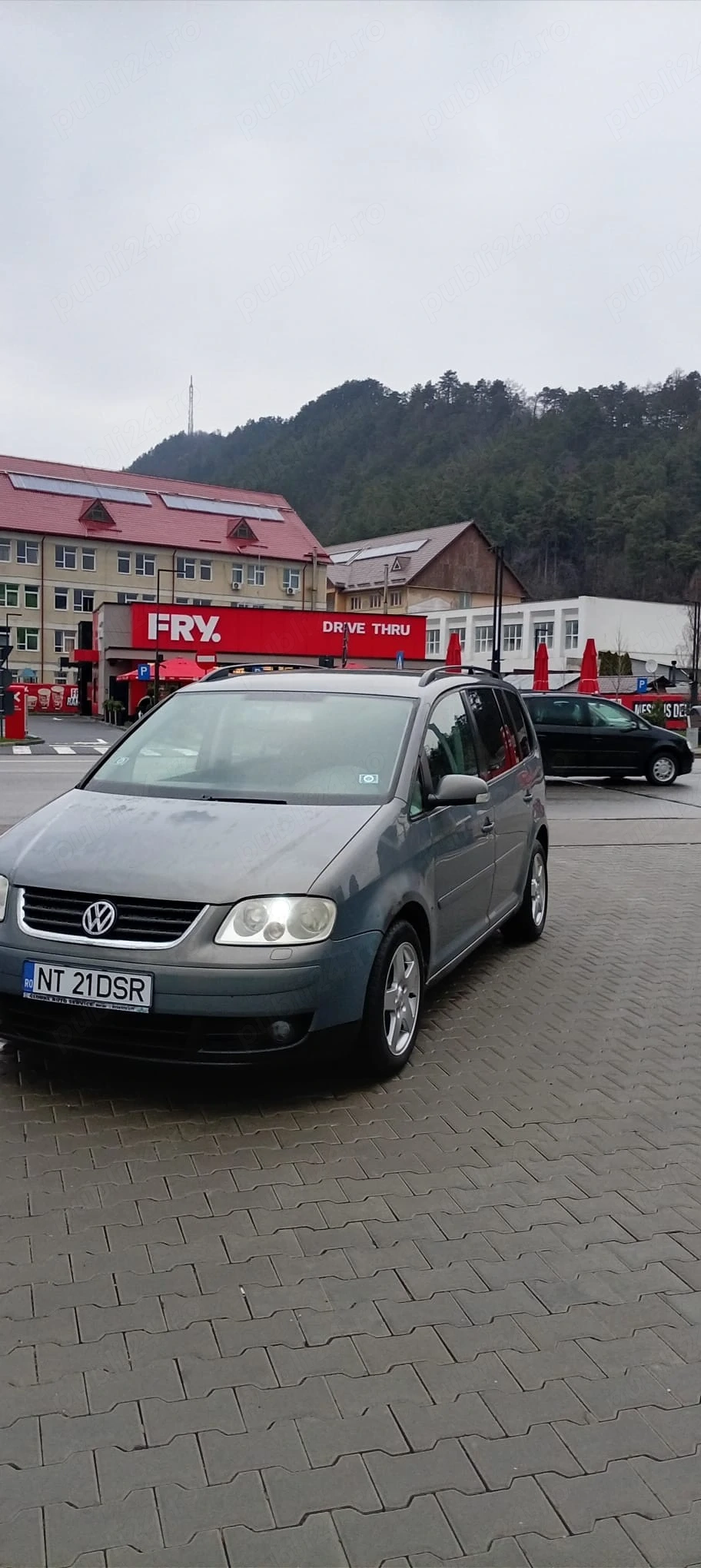 Vând Touran 1.9 diesel 