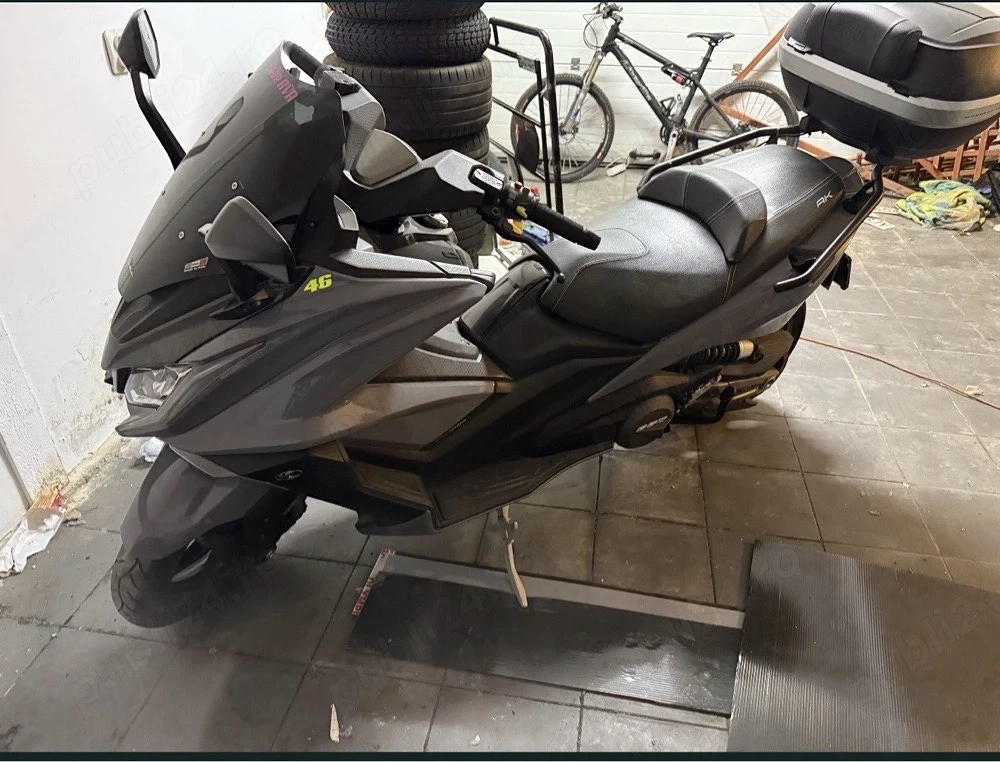 Kymco AK 550 