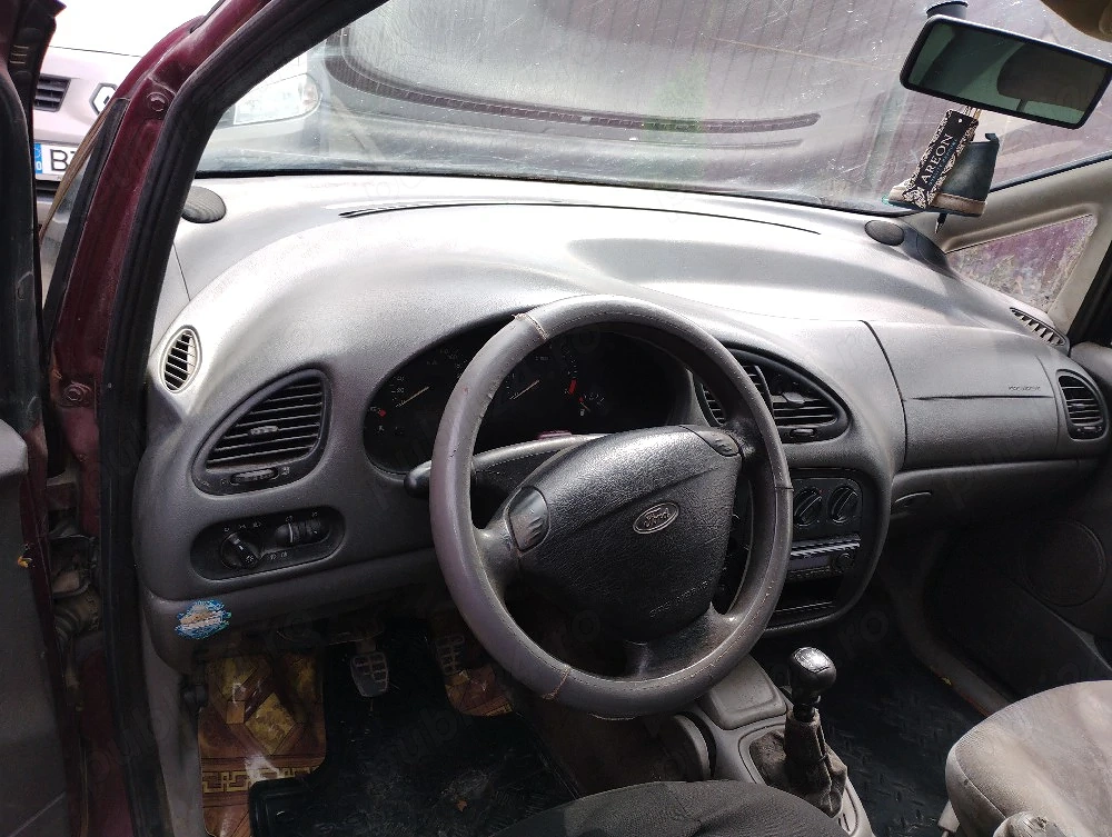 vând Ford Galaxy benzina+Gpl 