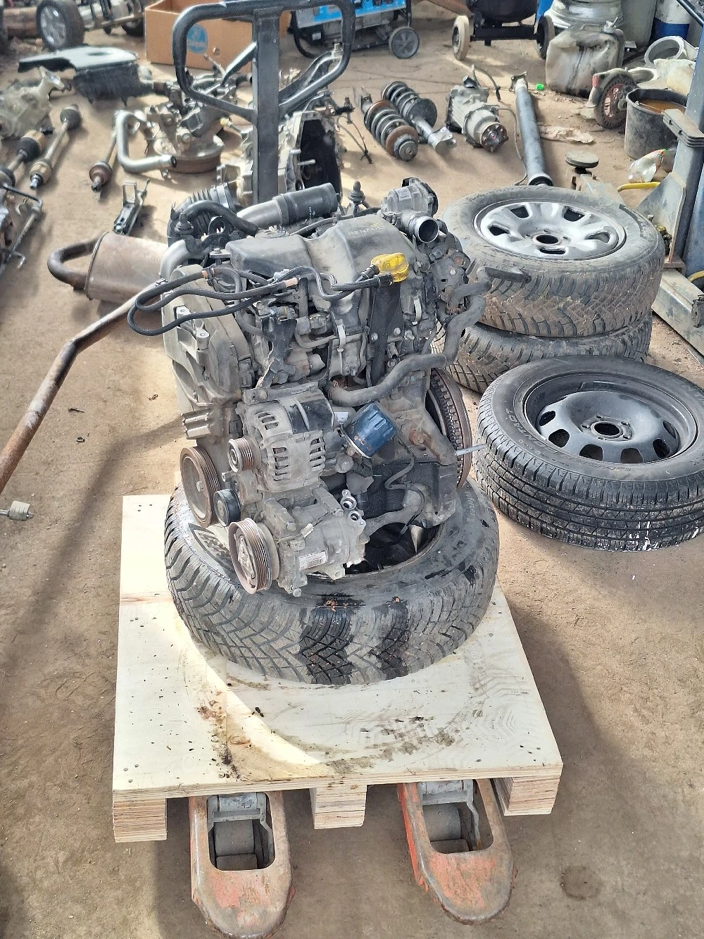 Piese Dacia Duster 1,9 dci 