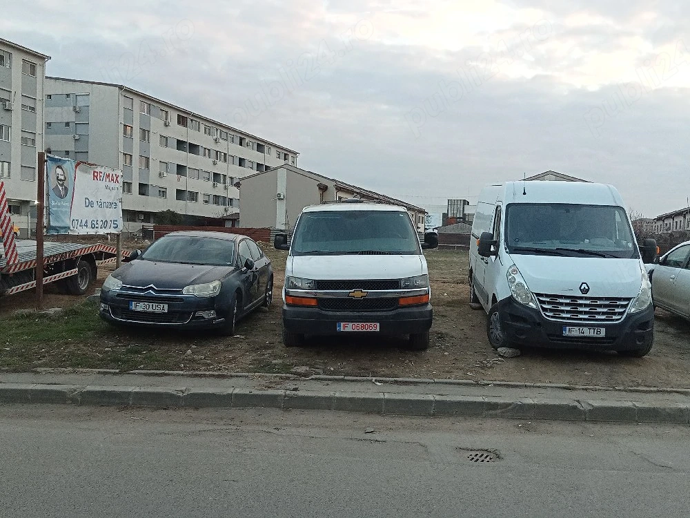 Dubita Chevrolet Express 2005. prefecta stare , motor  6 in v   174000 adusa din usa  nevoie  RAR