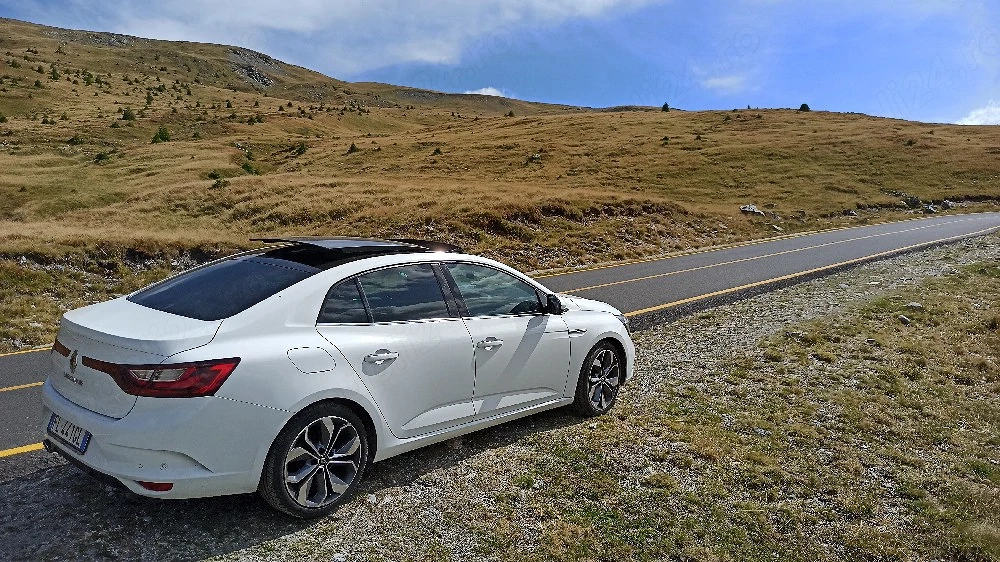 UNIC Proprietar (IT RO)   Renault Megane 4   Automat   TRAPĂ   LED   unghi mort   114.000 KM