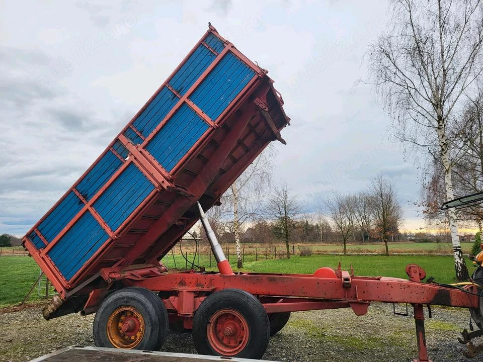 Vând remorca agricola 