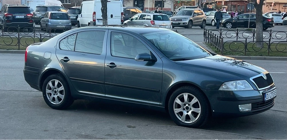 Vând Skoda Octavia 2 