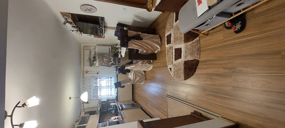 Închiriez apartament 4 dec,Medicina 