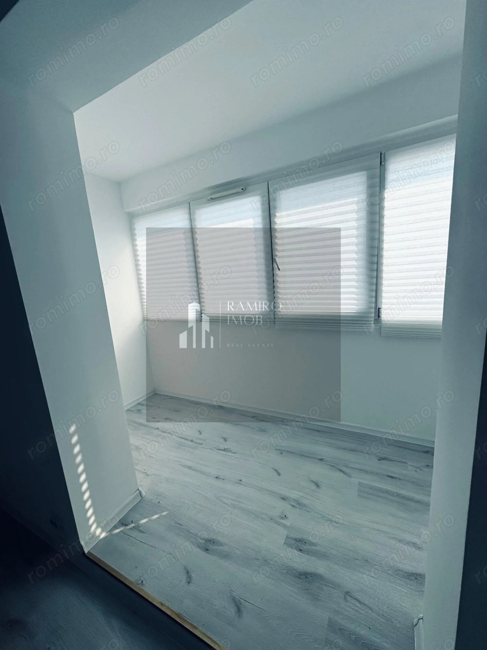 Apartament 3 camere 67 mp  / Park Lake