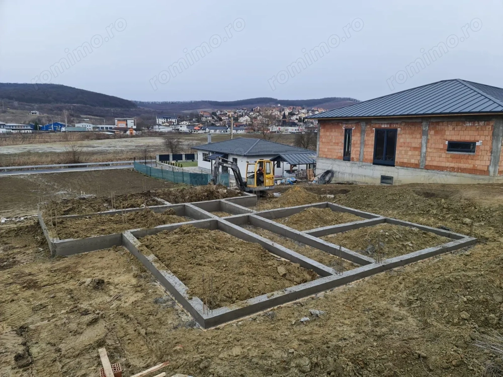 Case noi, unifamiliale si duplex, spre vanzare in Livezeni, la cheie !!!!