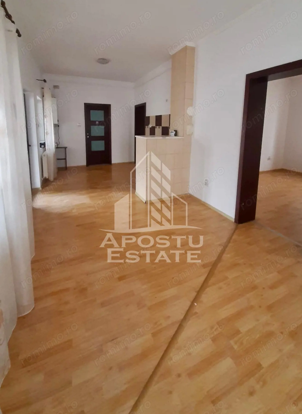 Casa individuala, zona Parneava