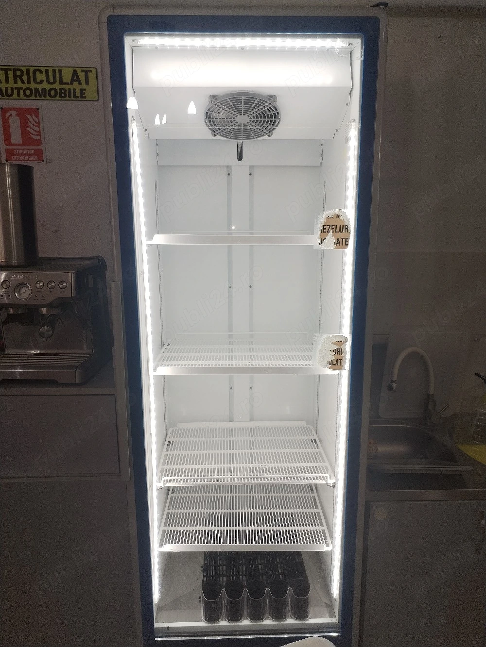 Vitrina bauturi display 