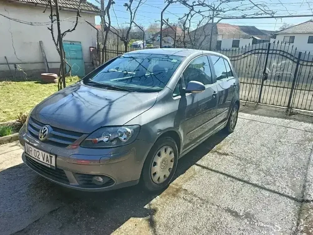 Vând Golf 5 plus an 2007