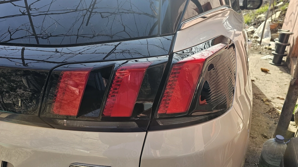Lampi stop Peugeot 3008 II