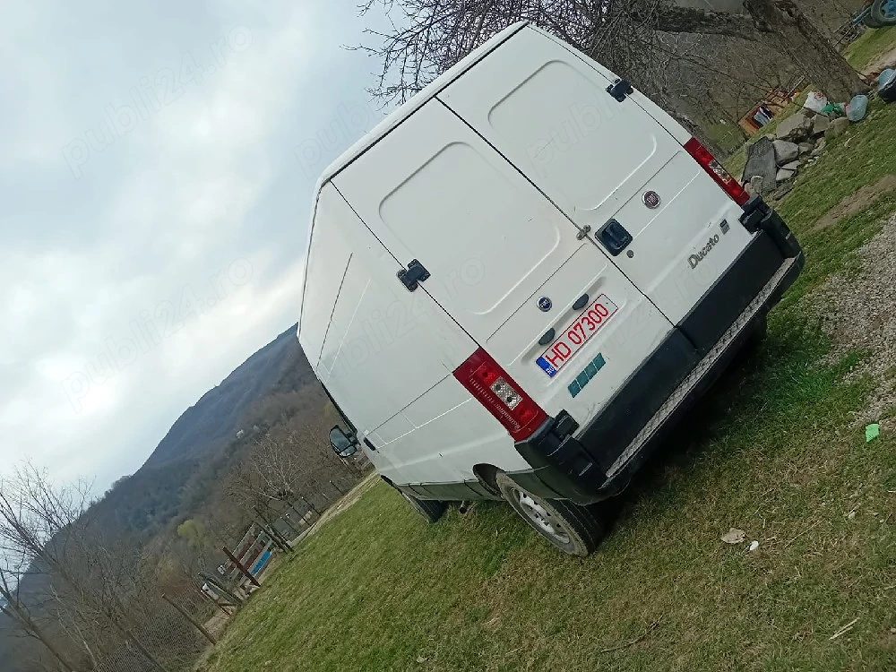 vând fiat ducato motor 2.8 an 2002