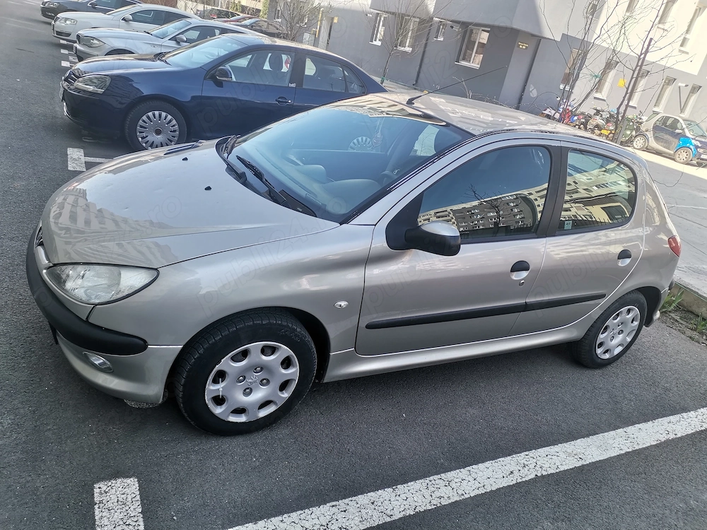 Vând Peugeot 206