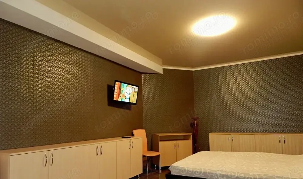  Garsoniera zona 1 Decembrie