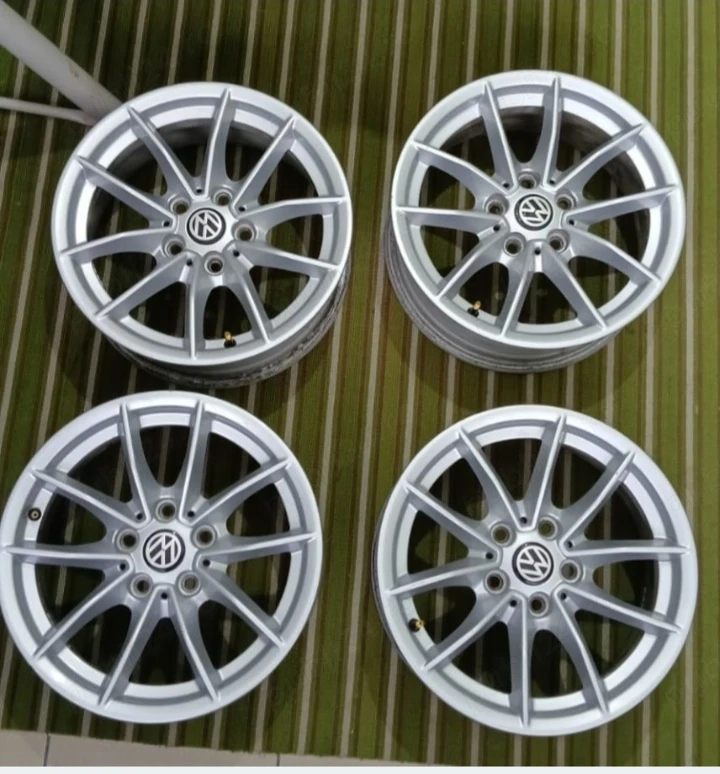 Vand set jante impecabile