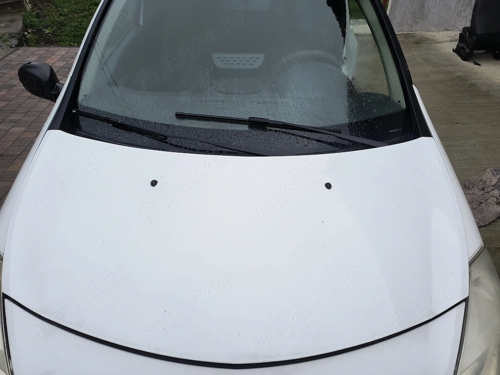 Dezmembrez Renault Clio 3 an 2011