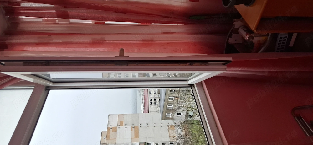 Vand apartament 2 camere decomandate